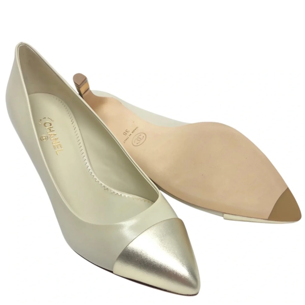 Chanel Ivory Lambskin Leather Gold Cap Pointed Toe CC Kitten Heels Size 38 - Picture 2 of 13